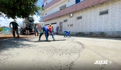 Prefeitura de Jequié segue com obras de modernização urbana, levando melhorias às ruas do Pompílio Sampaio e Campo do América